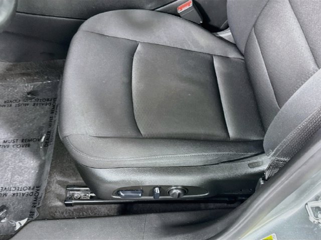 Used 2025 Chevrolet Malibu RS FWD image 19