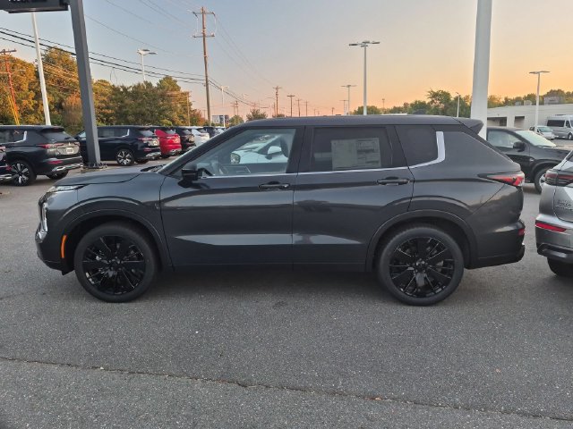 New 2026 Mitsubishi Outlander LE FWD image 5