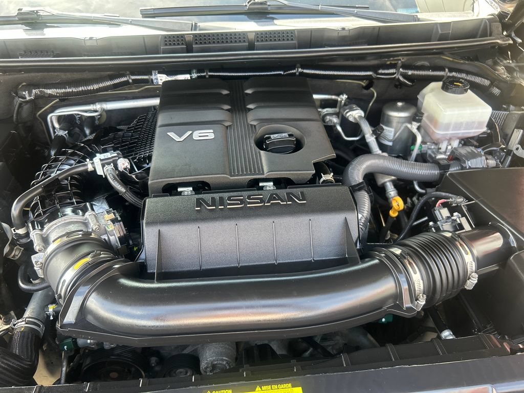 Used 2022 Nissan Frontier PRO-4X w/ Pro-4X Premium Package AWD/4WD image 23