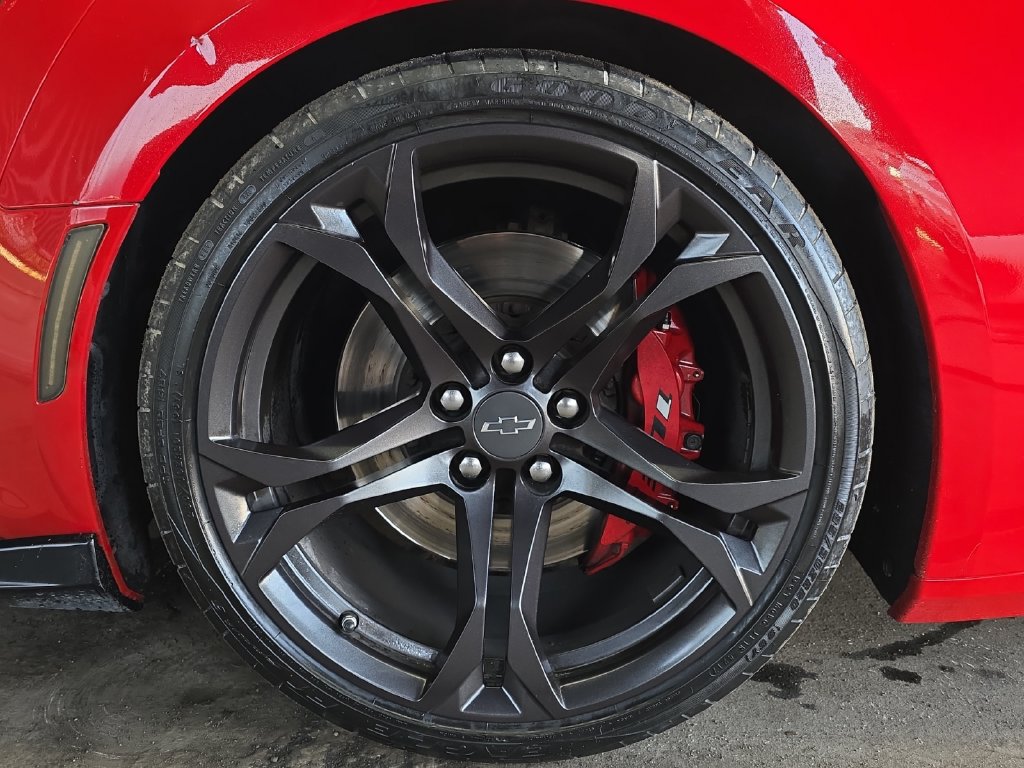 Used 2021 Chevrolet Camaro SS RWD image 22