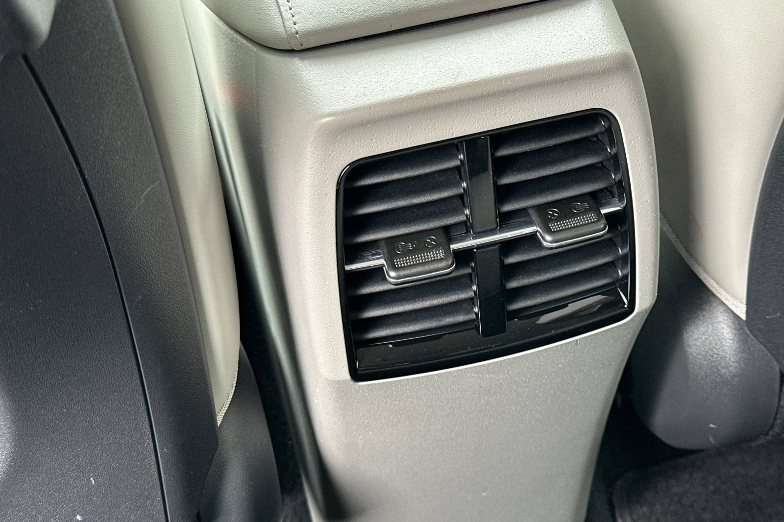 Certified 2023 Kia Niro Wind w/ Wind Preserve Package FWD image 14