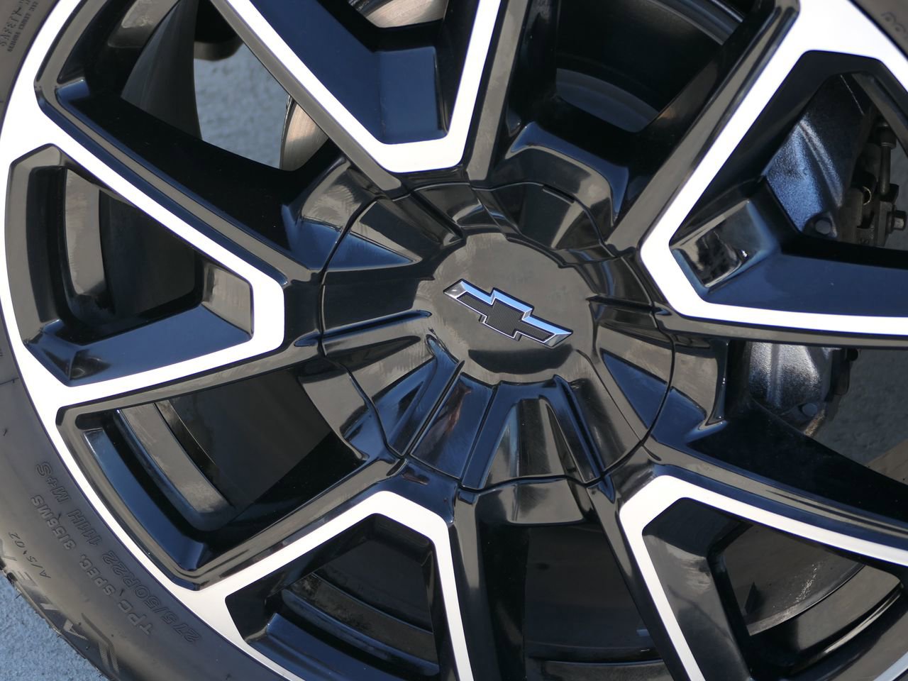 Used 2025 Chevrolet Tahoe RST image 11