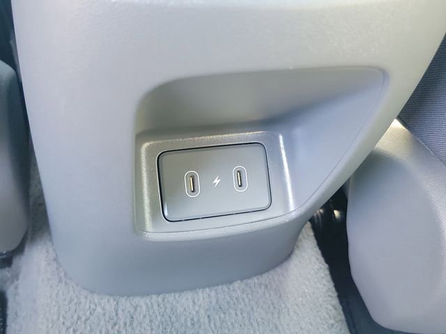 Certified 2025 Hyundai Elantra SEL image 18