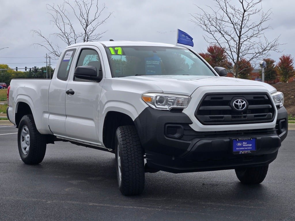 Used 2017 Toyota Tacoma SR RWD image 3