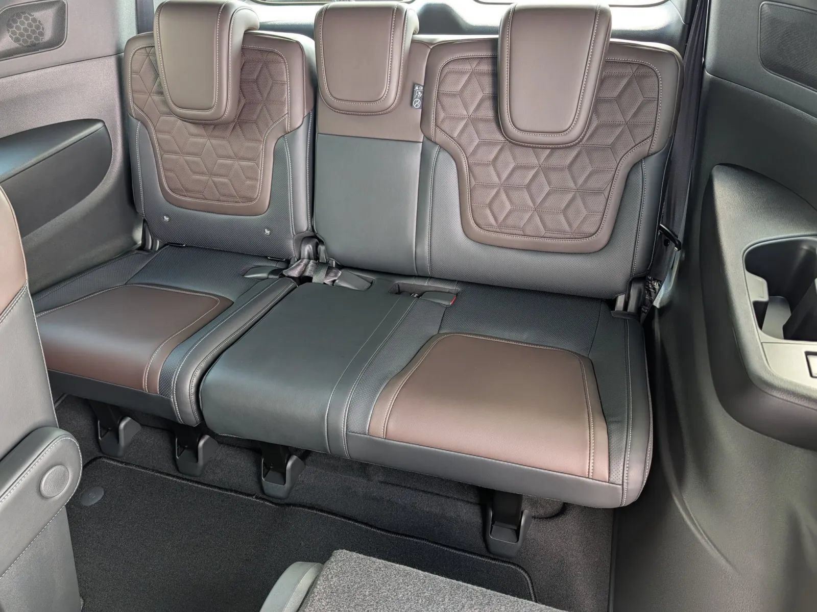 New 2026 Nissan Armada Platinum Reserve AWD/4WD image 13