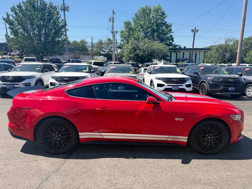 Used 2017 Ford Mustang GT Premium w/ GT Performance Package RWD image 8
