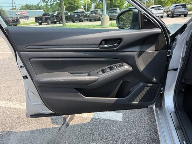 New 2026 Nissan Altima 2.5 SV AWD/4WD image 13