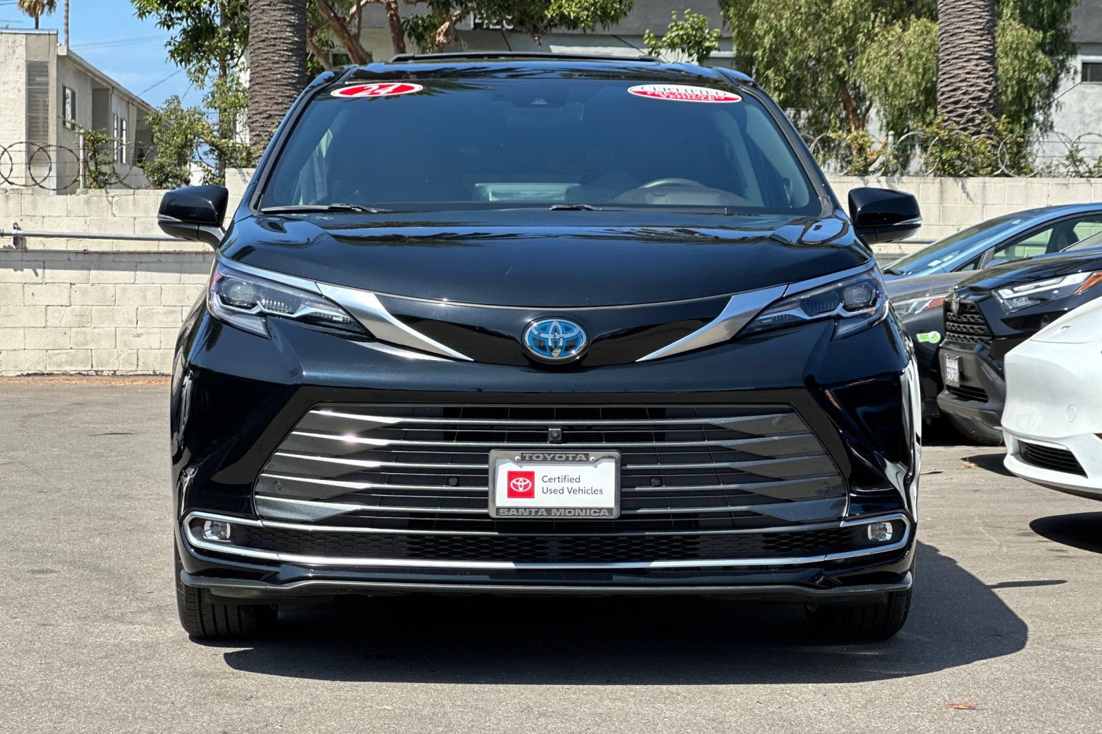 Certified 2024 Toyota Sienna Platinum AWD/4WD image 9