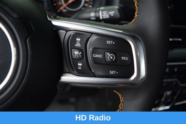Used 2024 Jeep Wrangler Unlimited Sahara w/ Technology Group AWD/4WD image 5