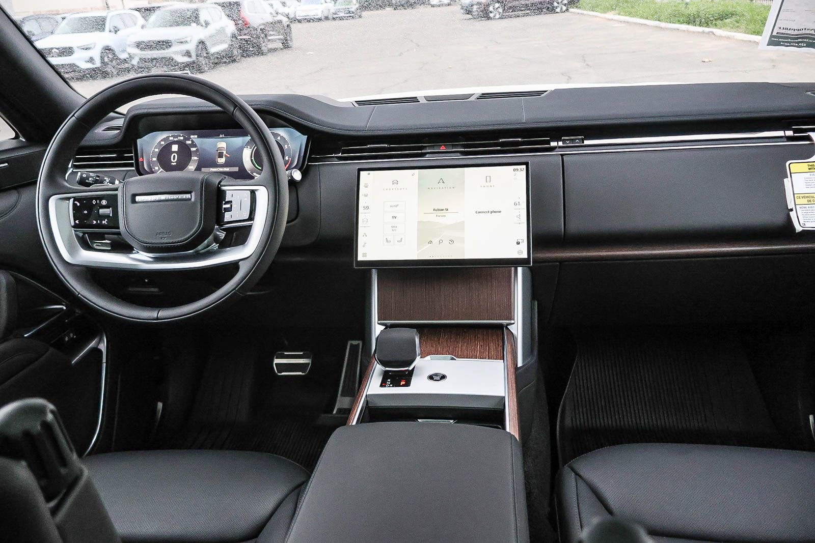 New 2025 Land Rover Range Rover SE image 21