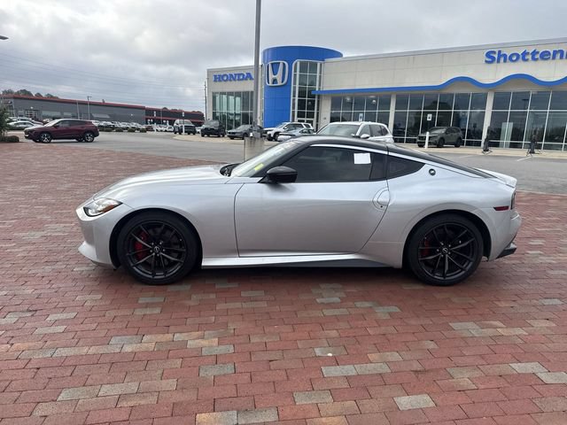 Used 2025 Nissan Z Performance w/ Floor Mat Package RWD image 3