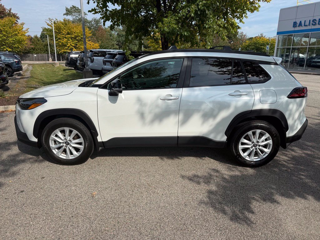 Used 2026 Toyota Corolla Cross LE w/ Moonroof Package AWD/4WD image 32