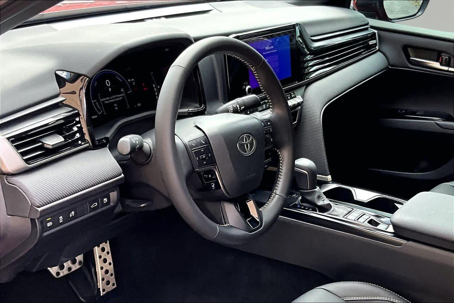 Used 2026 Toyota Camry SE w/ Convenience Package FWD image 18
