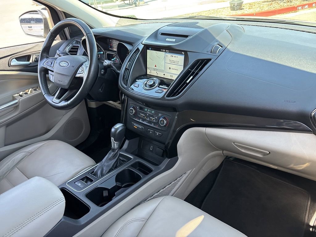Used 2017 Ford Escape Titanium image 12