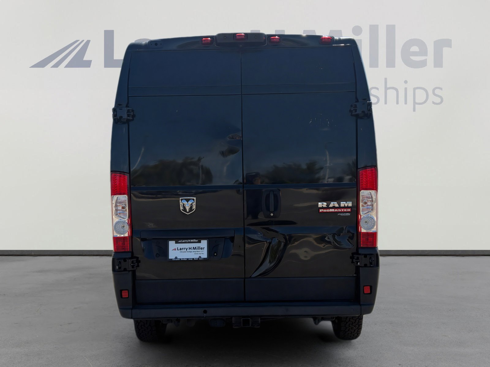 Used 2020 RAM ProMaster 2500 w/ RV Ready Prep Package FWD image 5