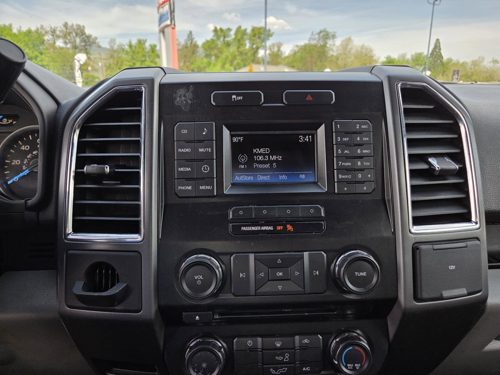 Used 2015 Ford F150 XLT RWD image 25