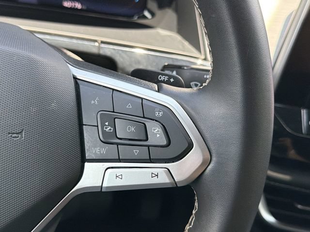 Used 2024 Volkswagen Atlas Cross Sport SE AWD/4WD image 16