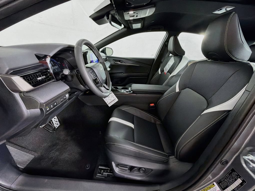 New 2026 Toyota Camry SE FWD image 11