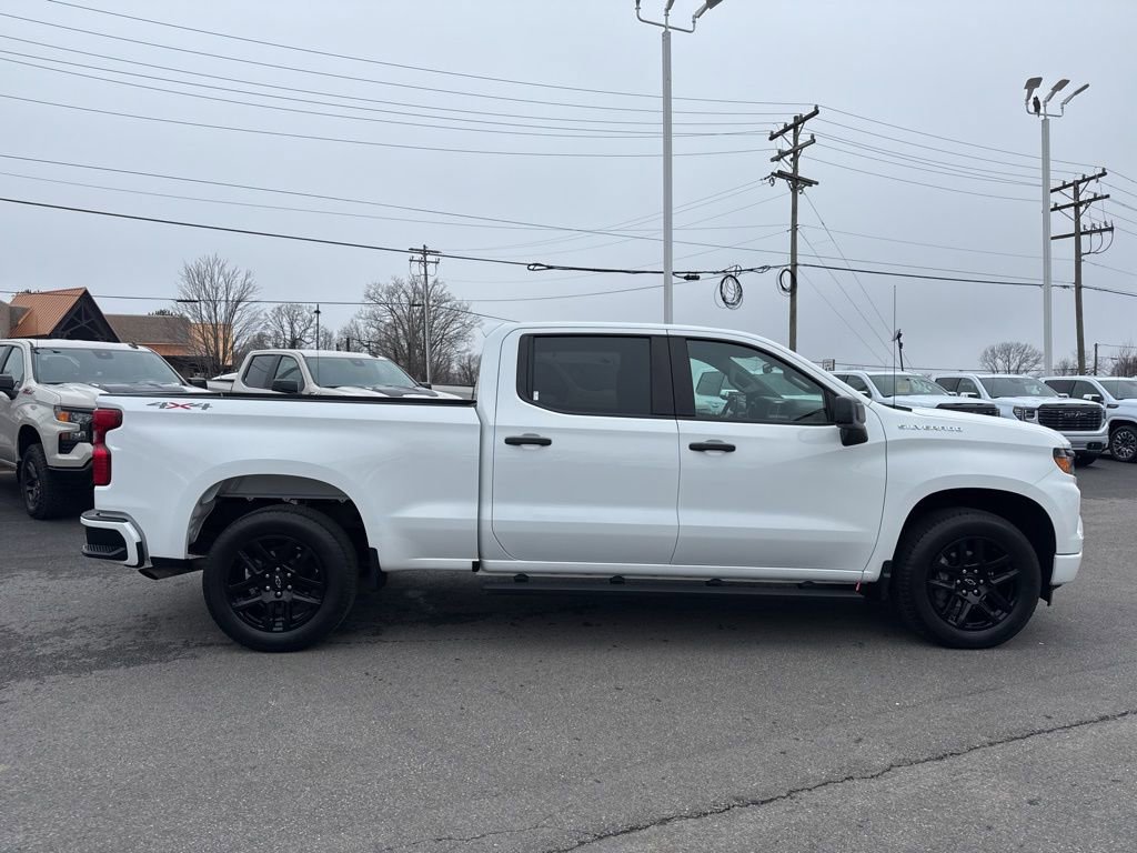 Used 2023 Chevrolet Silverado 1500 Custom image 6
