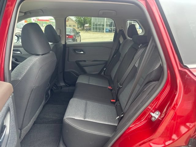 Used 2023 Nissan Rogue SV AWD/4WD image 10