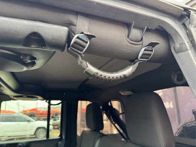 Used 2014 Jeep Wrangler Unlimited Sport w/ Connectivity Group image 38