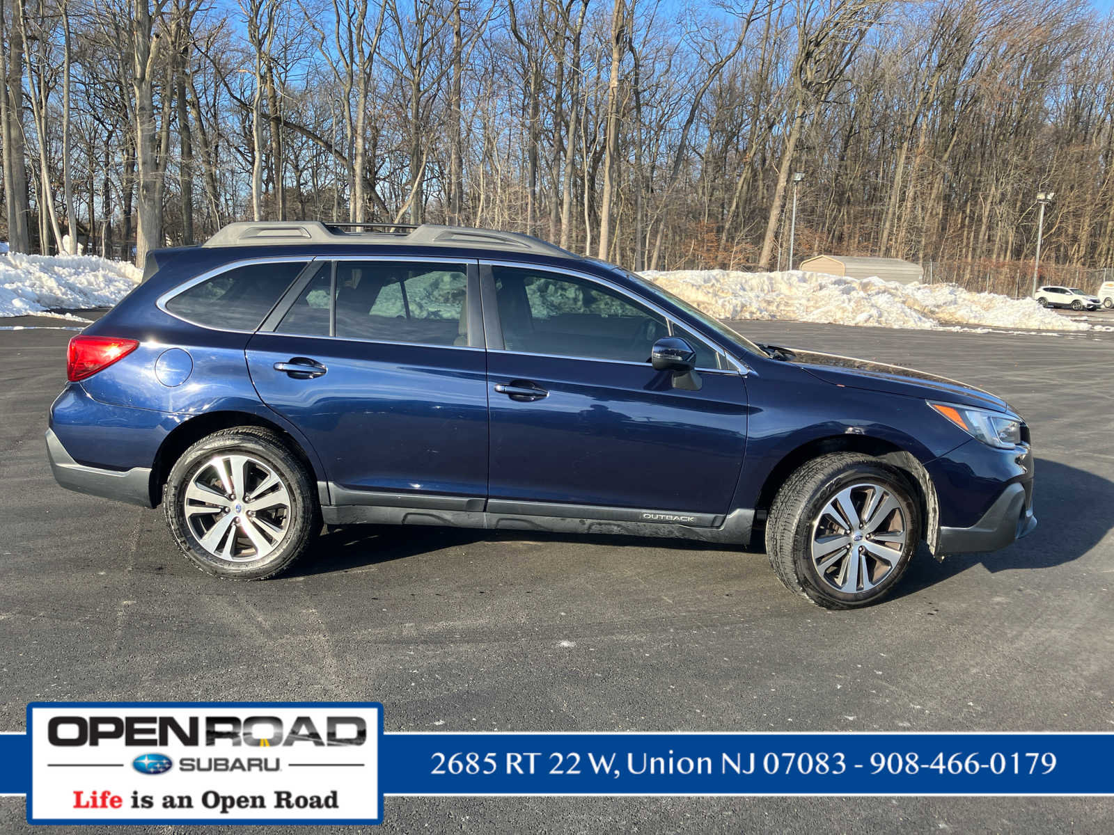 Used 2018 Subaru Outback 2.5i Limited image 2