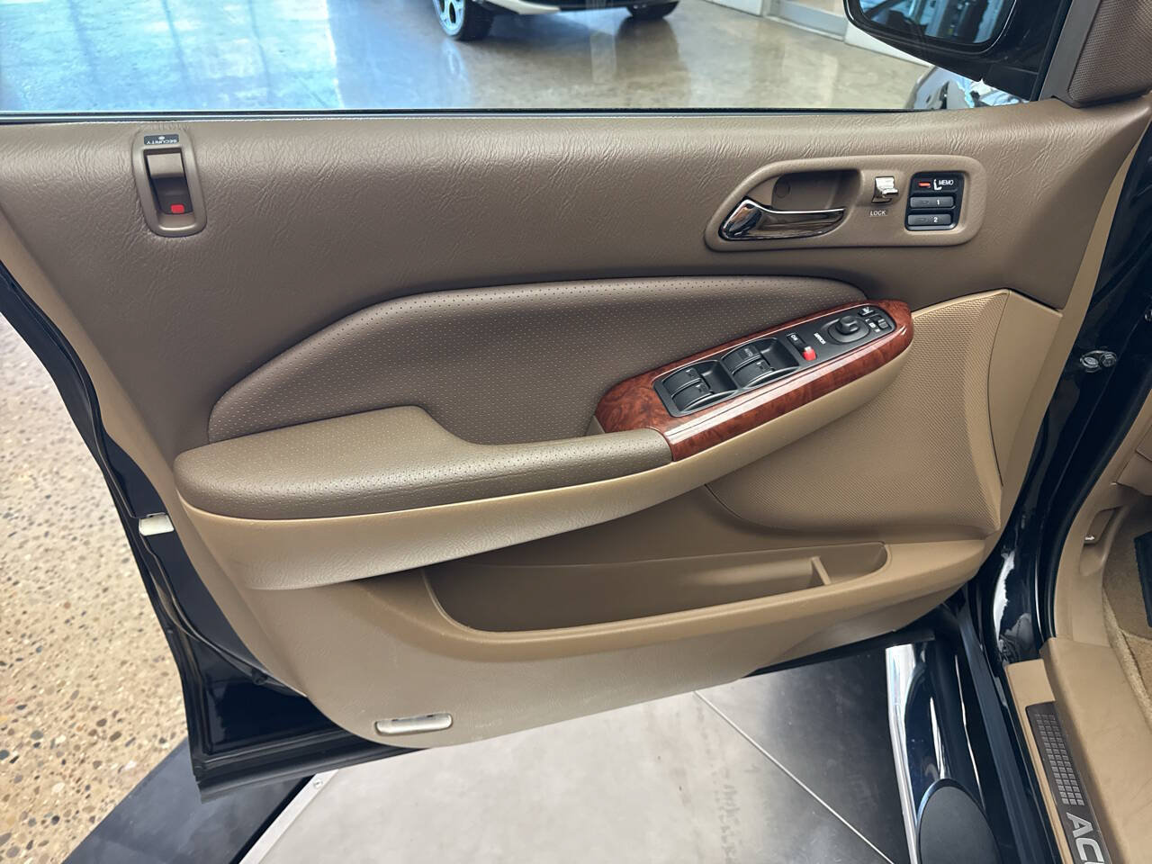 Used 2003 Acura MDX Touring AWD/4WD image 17