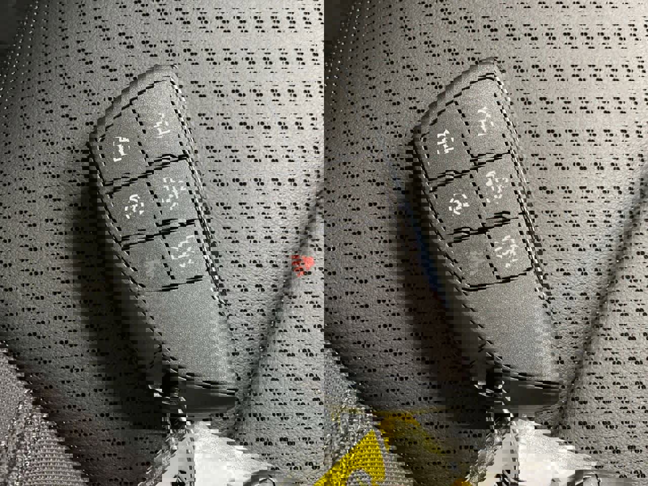 Used 2025 GMC Hummer EV 3X w/ LPO, Illumination Package image 28