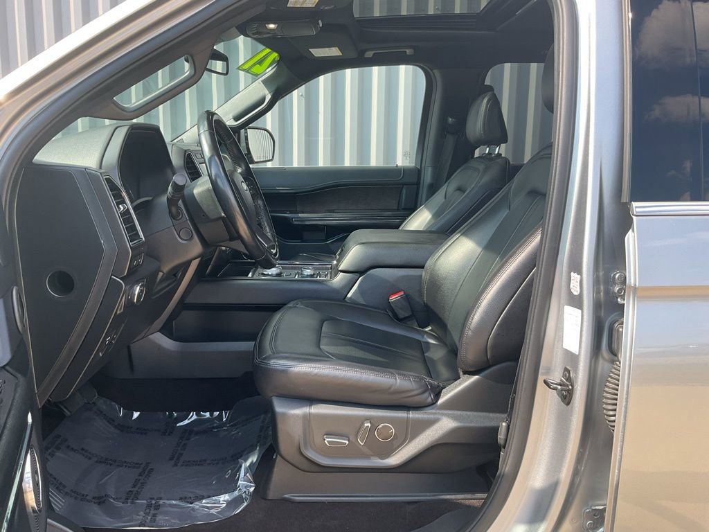 Used 2021 Ford Expedition Max Limited image 10