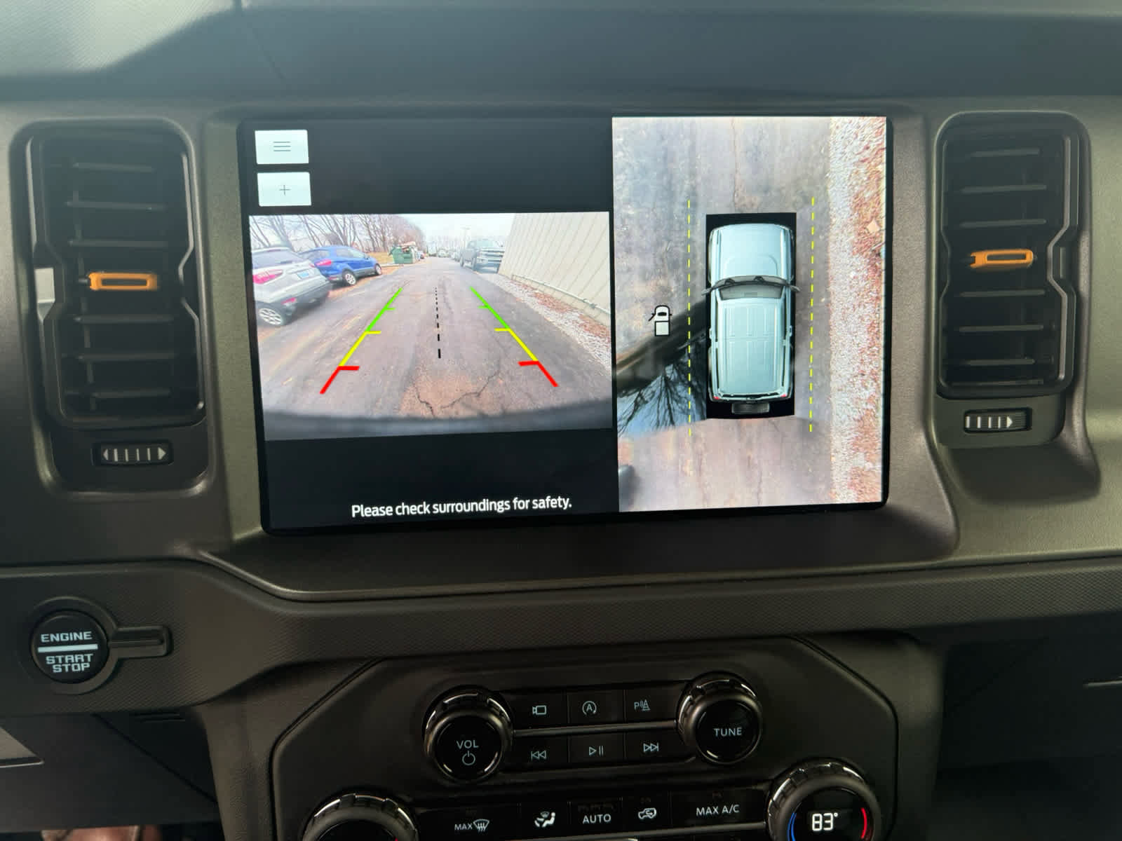 Used 2024 Ford Bronco Badlands image 16