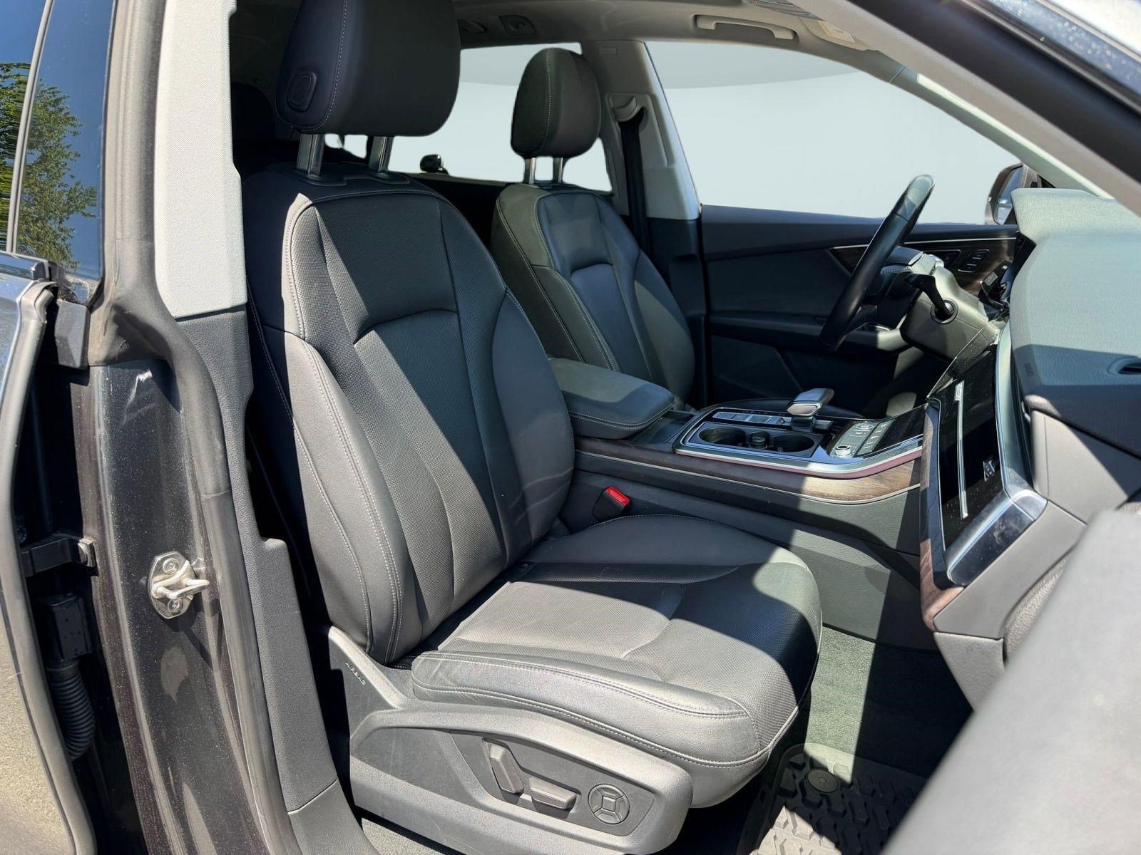 Used 2020 Audi Q8 Premium Plus w/ Premium Plus Package AWD/4WD image 34