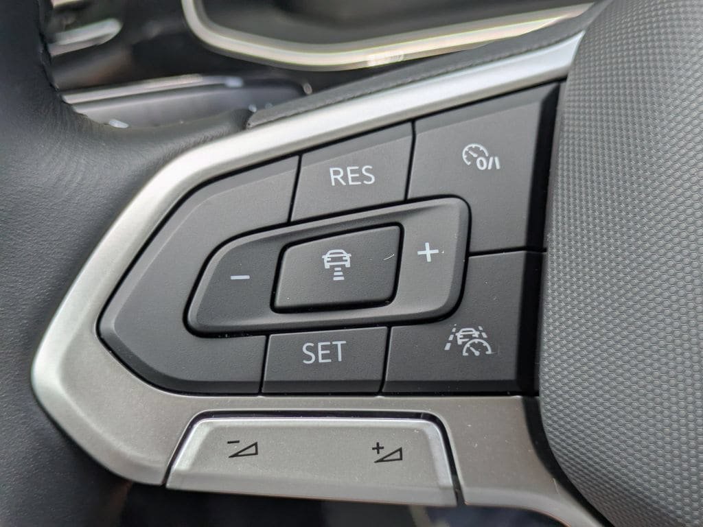 Certified 2026 Volkswagen Jetta SEL FWD image 25