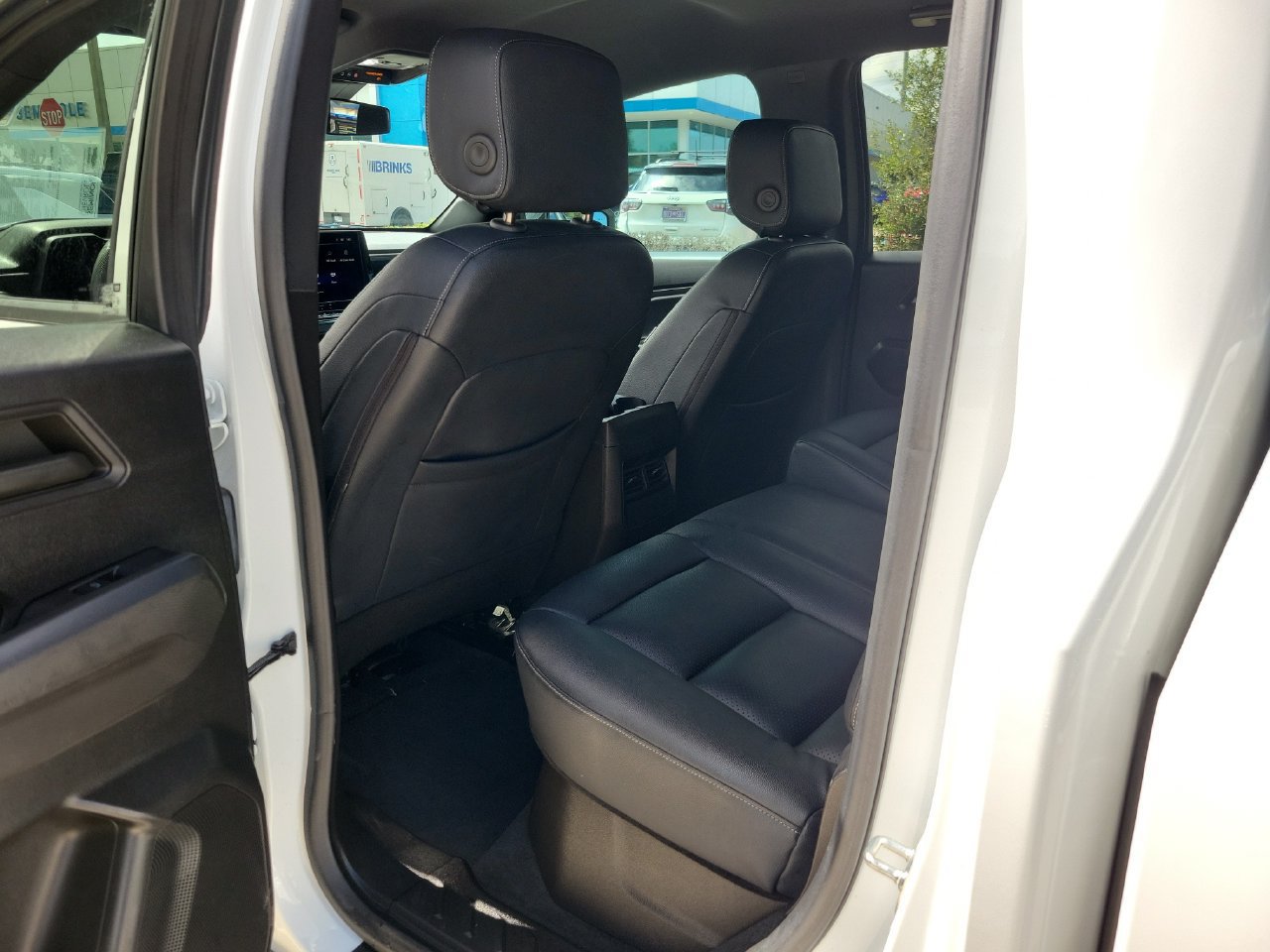 Used 2023 Chevrolet Colorado Trail Boss w/ Technology Package AWD/4WD image 8