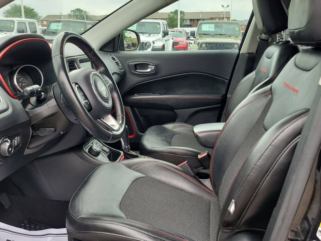 Used 2020 Jeep Compass Trailhawk AWD/4WD image 11