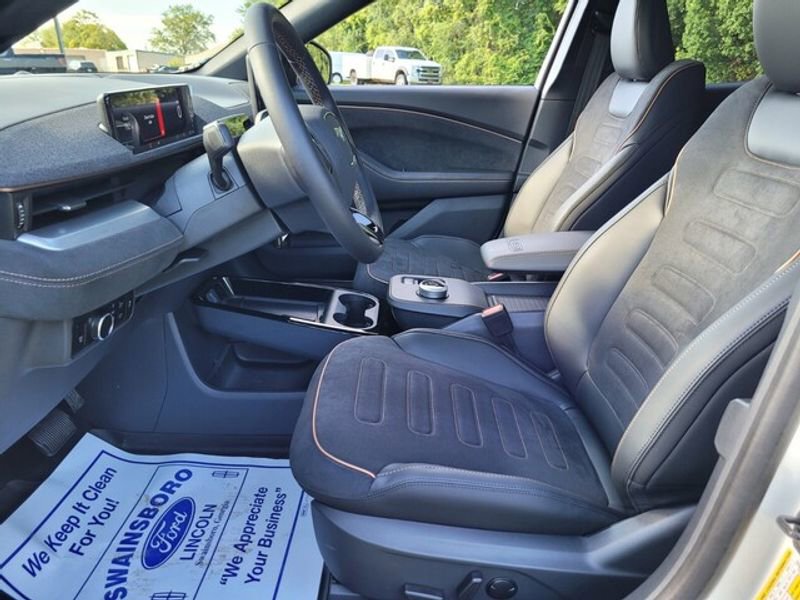 New 2023 Ford Mustang Mach-E GT image 4