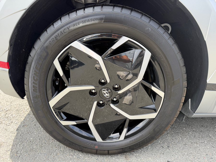 Used 2024 Hyundai Ioniq 5 Limited RWD image 57