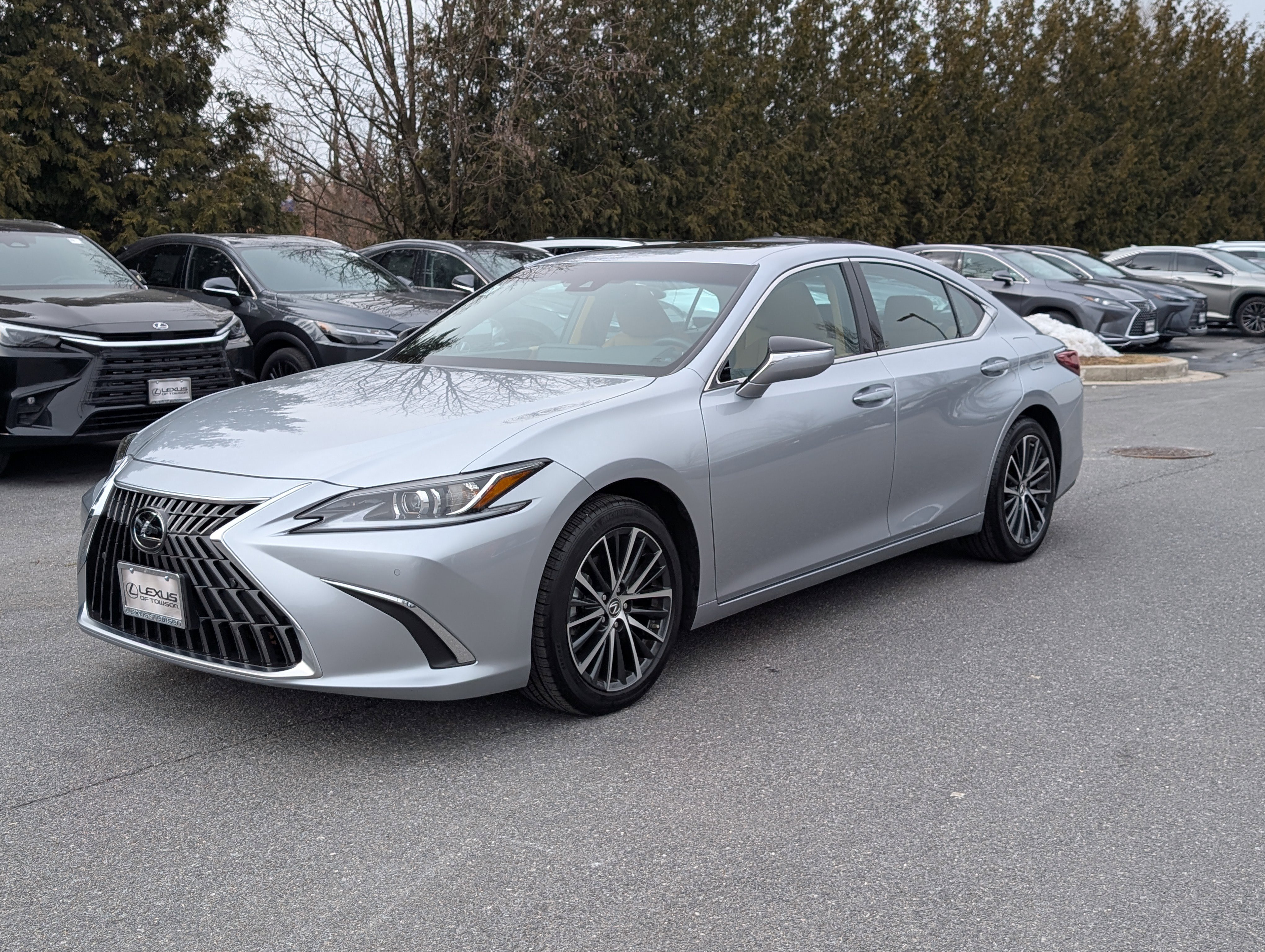 Certified 2024 Lexus ES 350 w/ Premium Package image 7