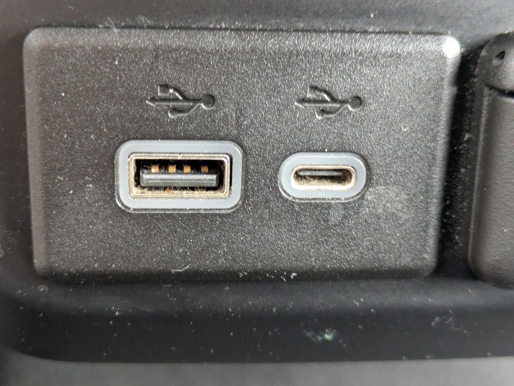 Used 2019 Chevrolet Silverado 1500 LT w/ Texas Edition image 23