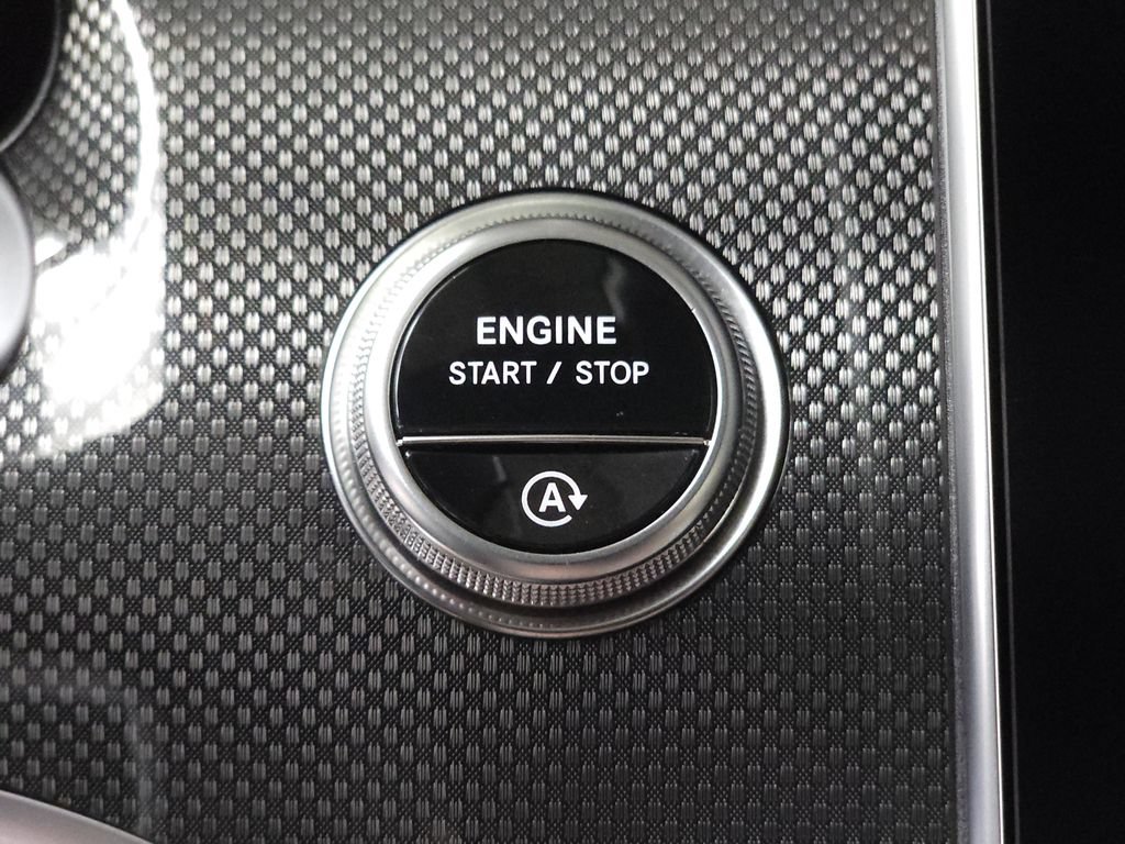 Certified 2026 Mercedes-Benz C 300 4MATIC Sedan image 15