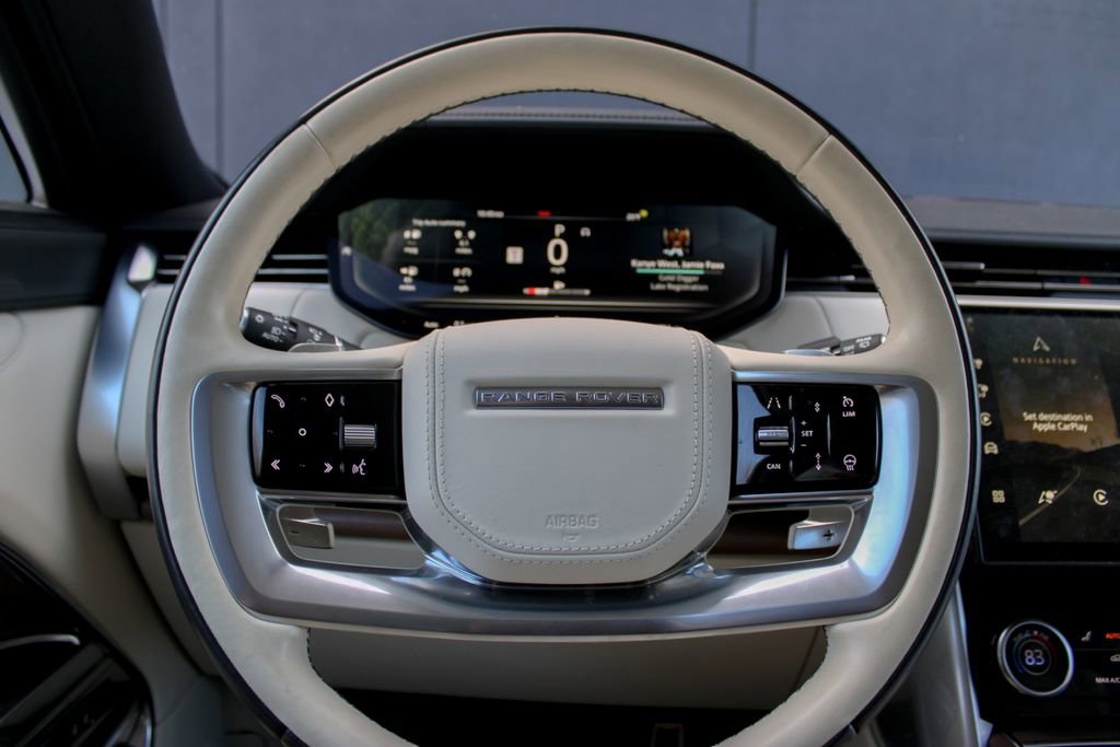 Used 2023 Land Rover Range Rover Long Wheelbase Autobiography image 11