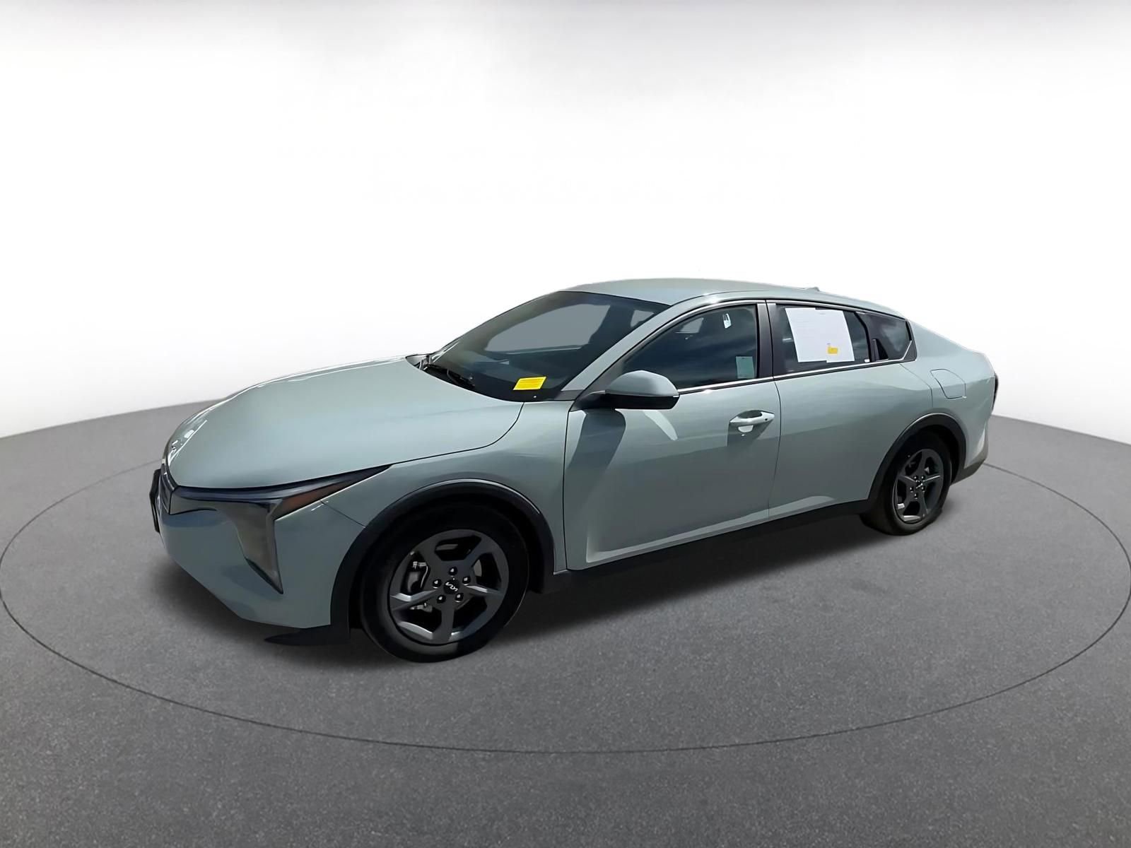 Used 2025 Kia K4 LXS image 8