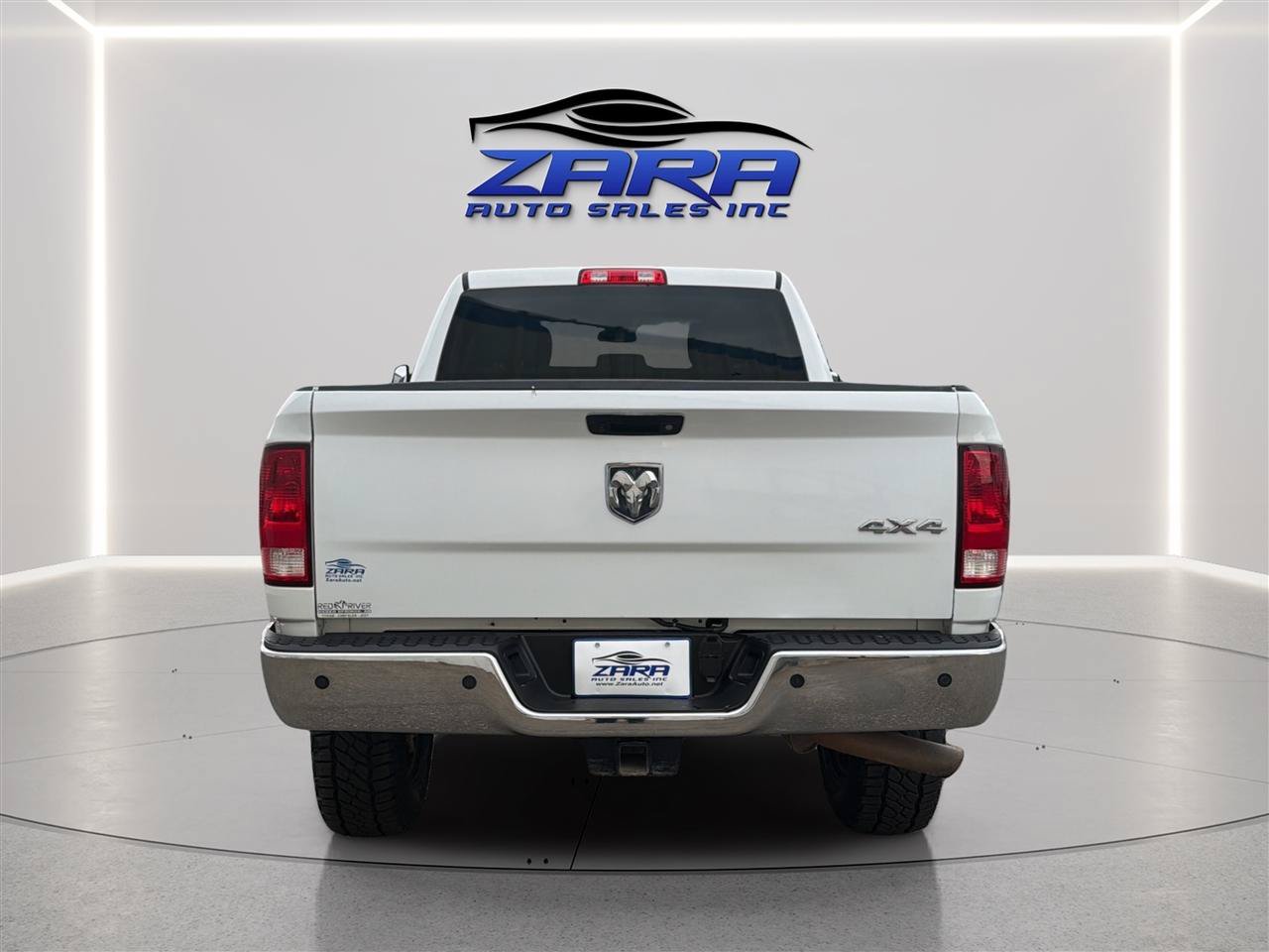 Used 2017 RAM 2500 Tradesman w/ Chrome Appearance Group AWD/4WD image 6