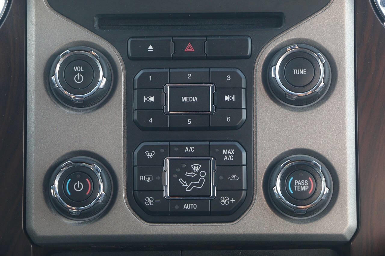 Used 2016 Ford F350 Lariat w/ Chrome Package AWD/4WD image 29