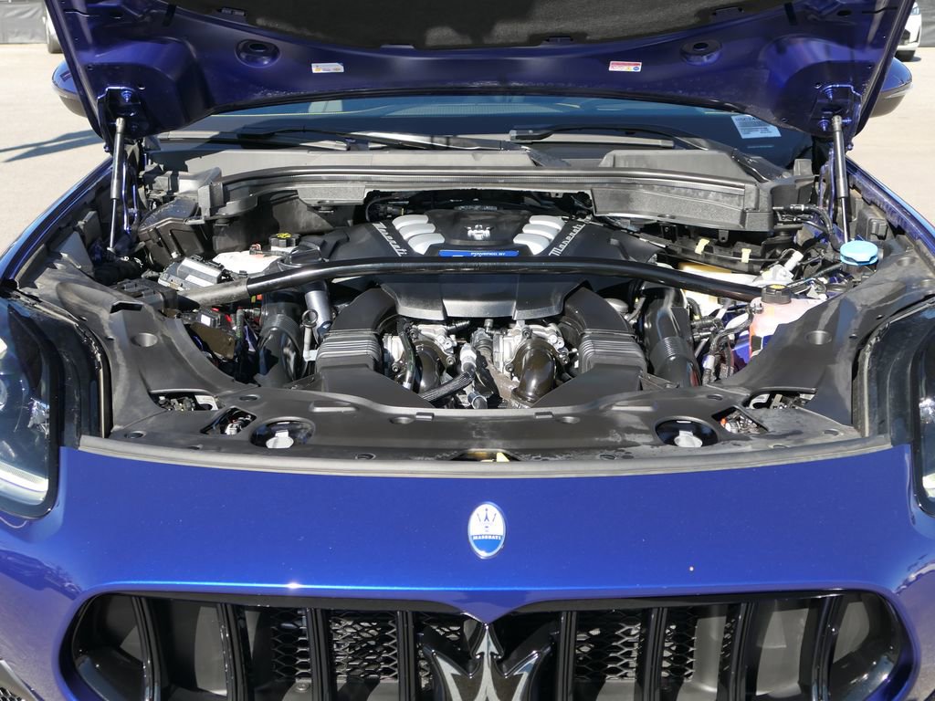 Used 2024 Maserati Grecale Trofeo image 28