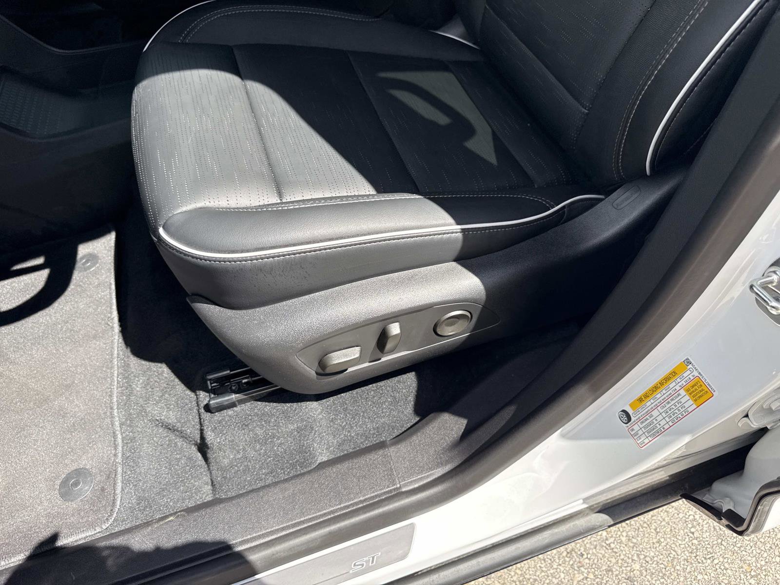 Used 2025 Buick Enclave Sport Touring image 20