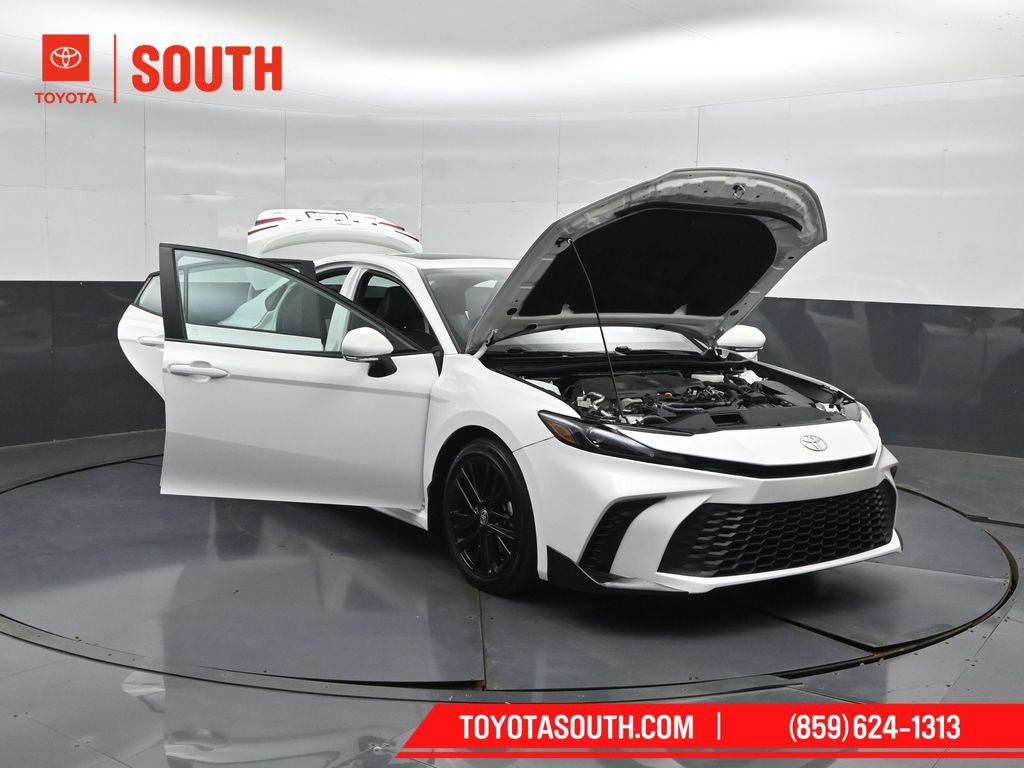 Used 2025 Toyota Camry SE w/ Convenience Package FWD image 59