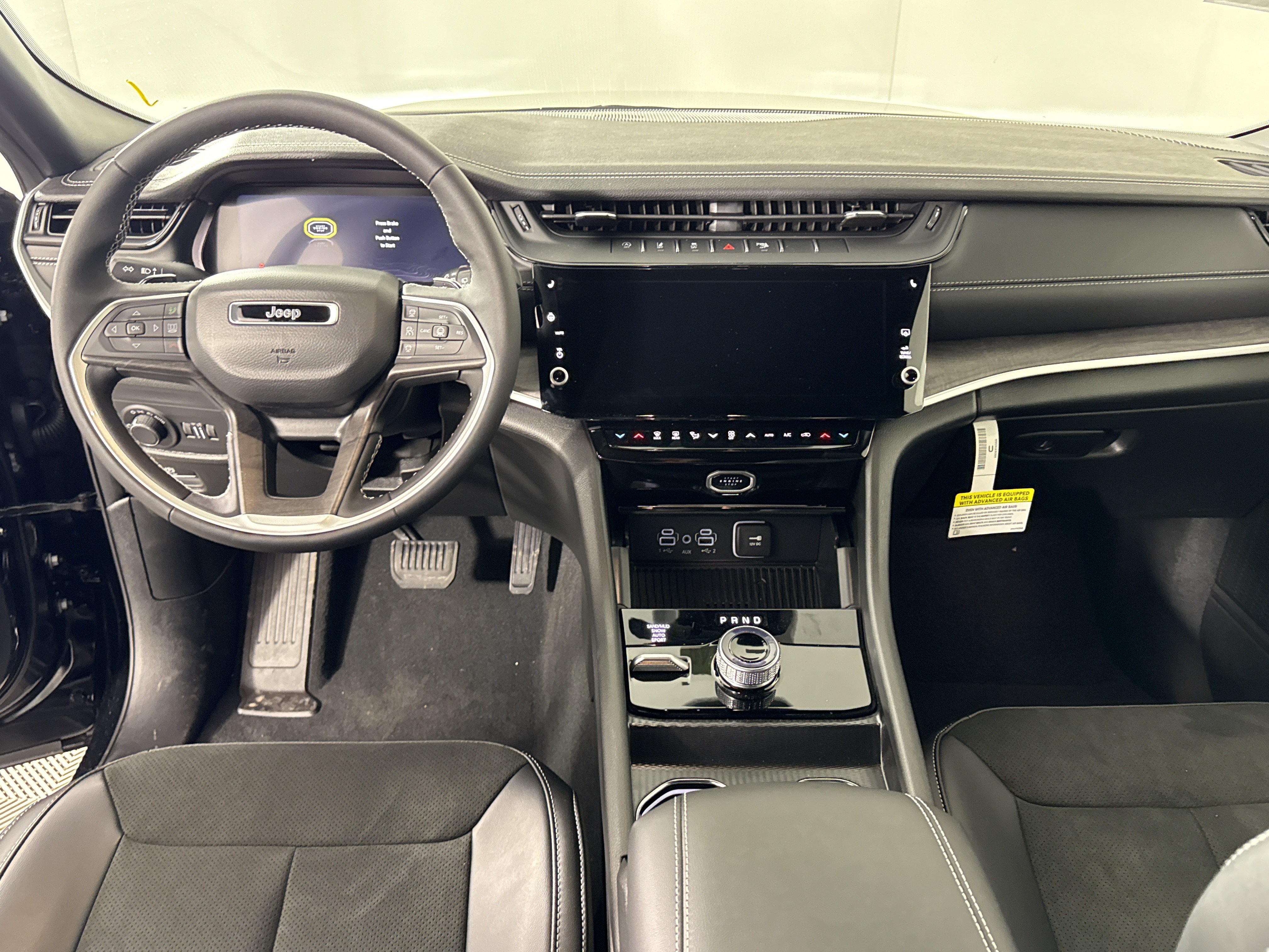 New 2026 Jeep Grand Cherokee Altitude AWD/4WD image 15