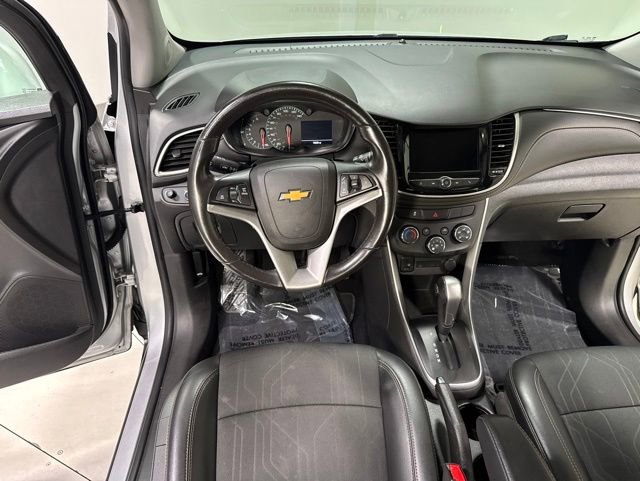Used 2019 Chevrolet Trax LT w/ LT Convenience Package FWD image 15