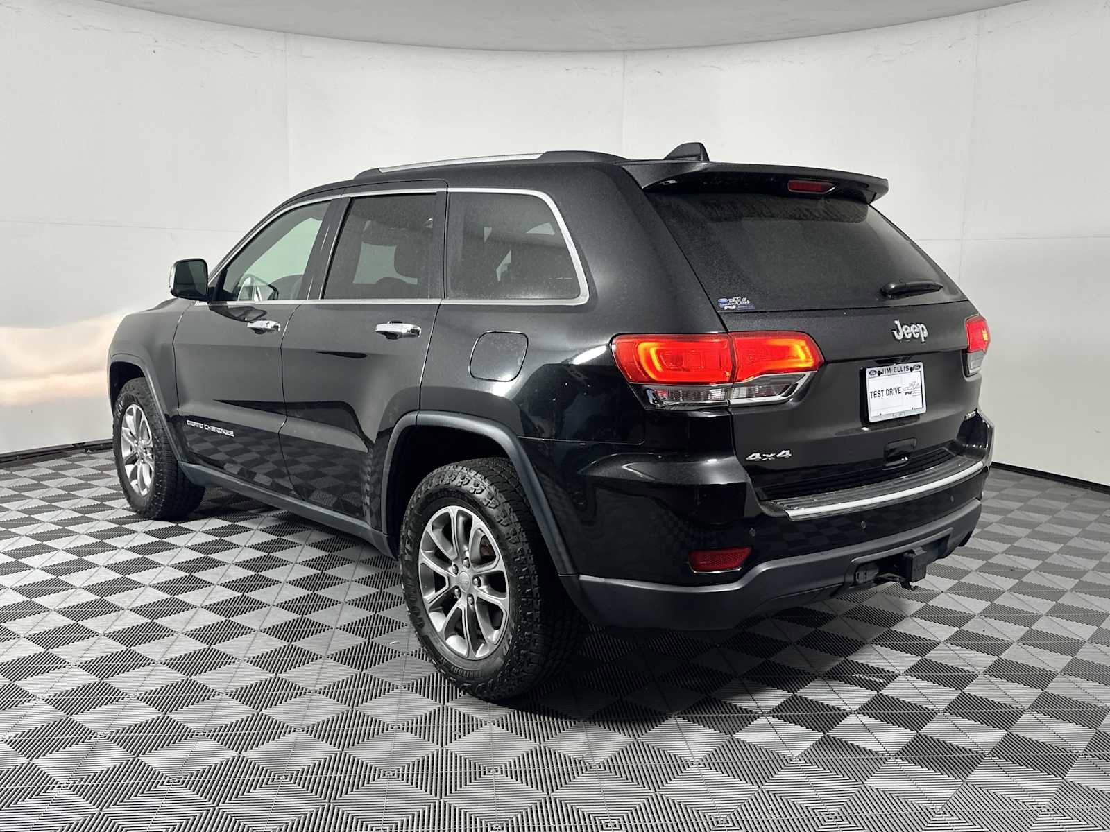 Used 2016 Jeep Grand Cherokee Limited w/ Trailer Tow Group IV AWD/4WD image 5