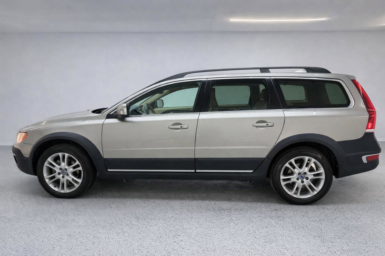 Used 2016 Volvo XC70 T5 Premier w/ Proximity Package AWD/4WD image 6